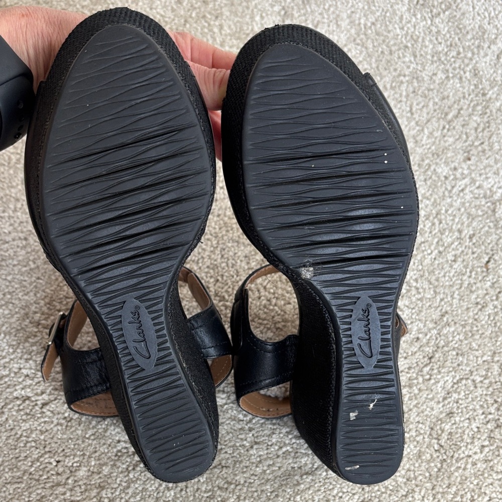 Clarks Black Leather 4” Platform Sandals with Ankle Buckle - Picture 6 of 6